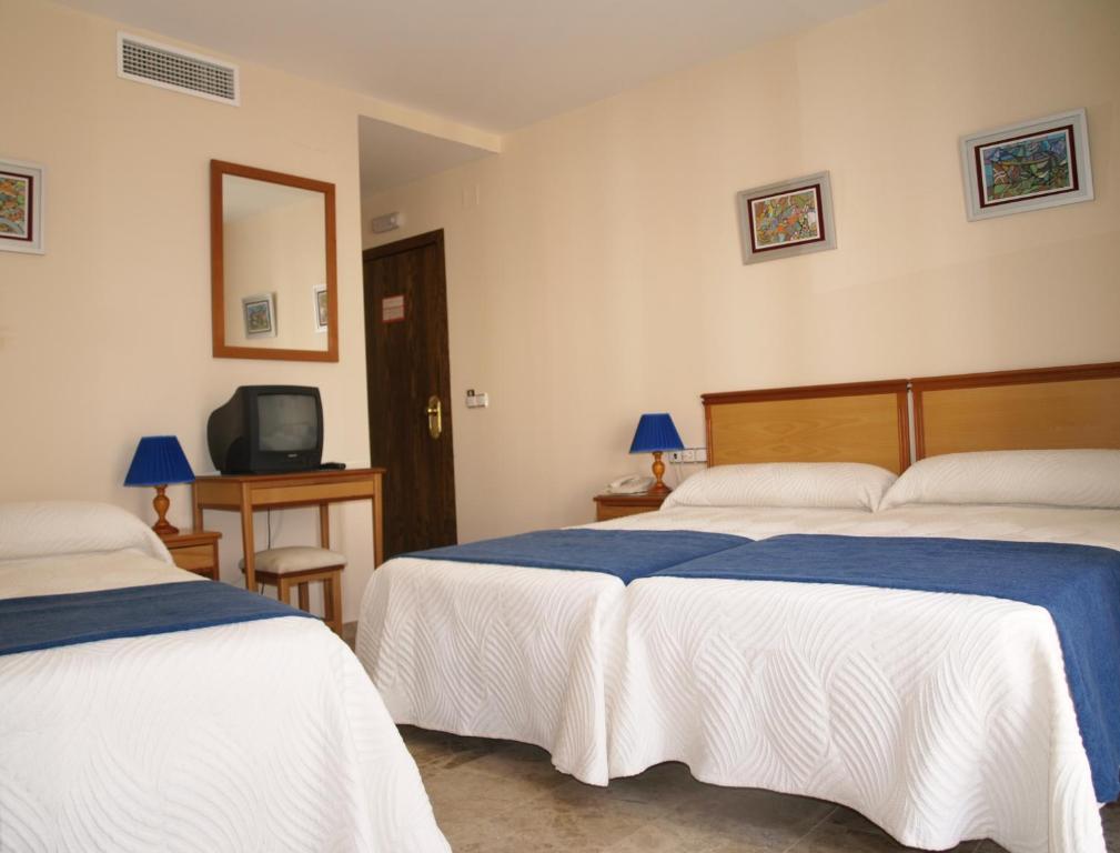 Hotel Al-Yussana Люсена Номер фото